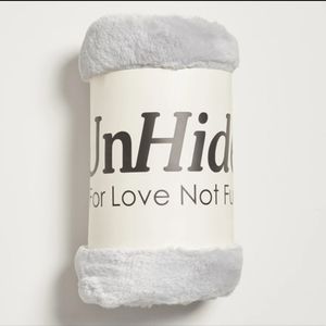 UnHide blanket